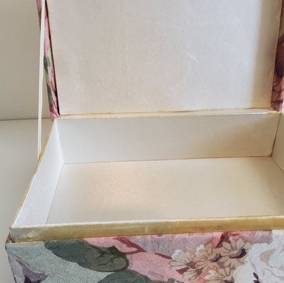 Vintage Fabric Craft Sawing Box - Picture 8 of 8